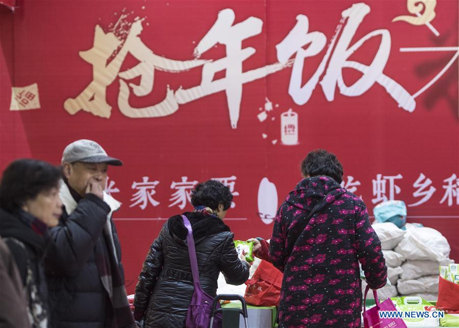 CHINA-WUHAN-SPRING FESTIVAL-PREPARATION (CN)
