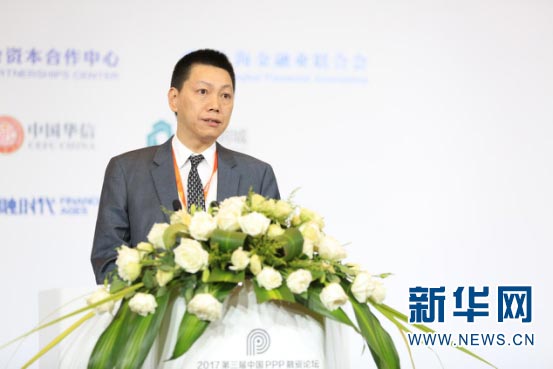龍元建設集團副董事長、總裁賴朝暉發(fā)表主旨演講