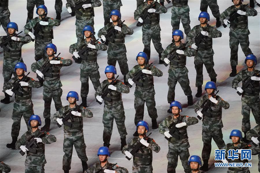 （新華全媒頭條·圖文互動(dòng)）（5）和平之光閃耀軍運(yùn)——第七屆世界軍人運(yùn)動(dòng)會(huì)開幕式側(cè)記