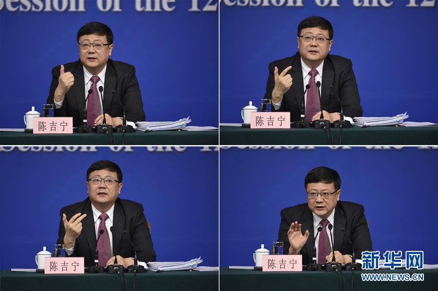 （兩會(huì)·表情包）環(huán)保部長陳吉寧答記者問
