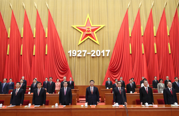 8月1日，慶祝中國人民解放軍建軍90周年大會在北京人民大會堂隆重舉行。中共中央總書記、國家主席、中央軍委主席習近平和李克強、張德江、俞正聲、劉云山、王岐山、張高麗等出席大會。新華社記者 鞠鵬 攝