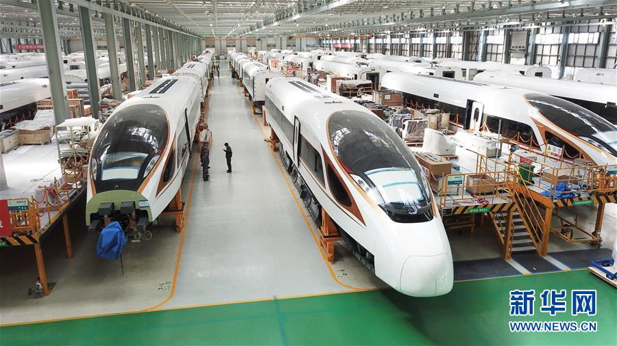 (壯闊東方潮 奮進(jìn)新時(shí)代——慶祝改革開(kāi)放40年)(12)砥礪奮進(jìn) 轉(zhuǎn)型升級(jí)——改革開(kāi)放40年中國(guó)制造加速邁向“中高端”