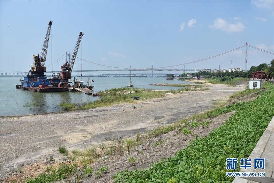 （大江奔流——來自長江經(jīng)濟帶的報道·圖文互動）（2）登岳陽樓，又見“浩浩湯湯”