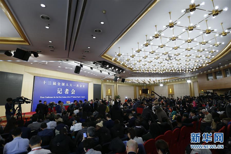 （兩會(huì)·新華網(wǎng)）（5）外交部部長(zhǎng)王毅答記者問