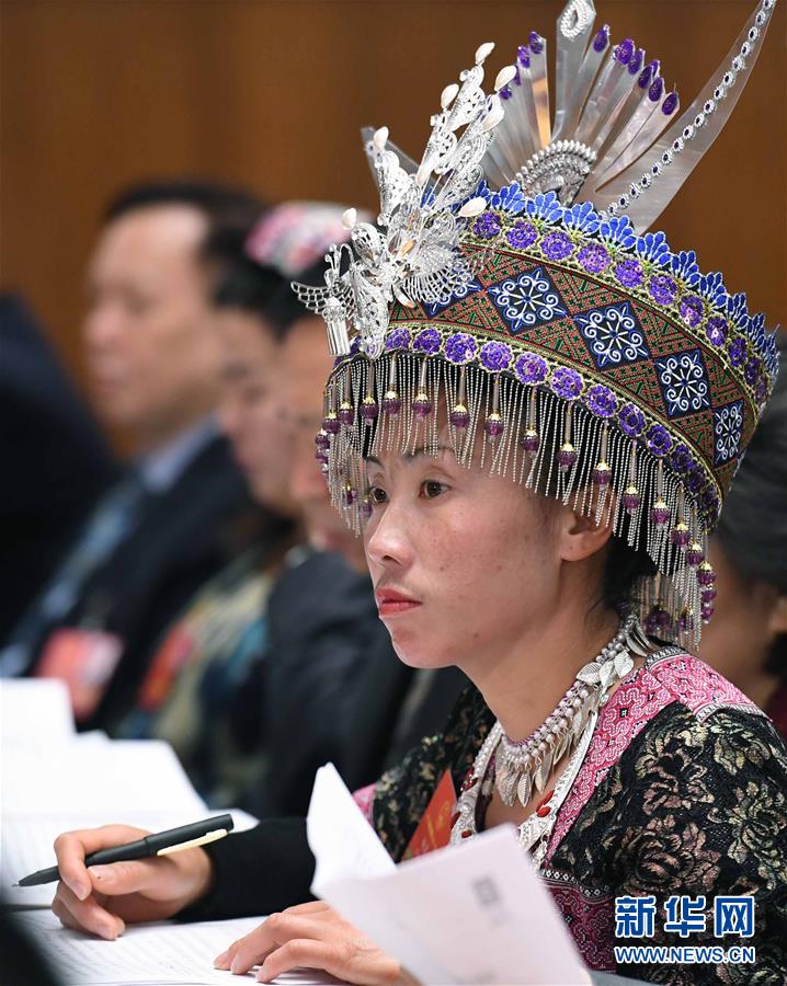 （兩會·基層代表履職故事）（1）全國人大代表楊蓮英：為百姓健康保駕護(hù)航