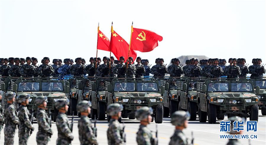 （新華全媒頭條·強軍思想引領新征程·圖文互動）（8）那一刻，我們光榮接受檢閱