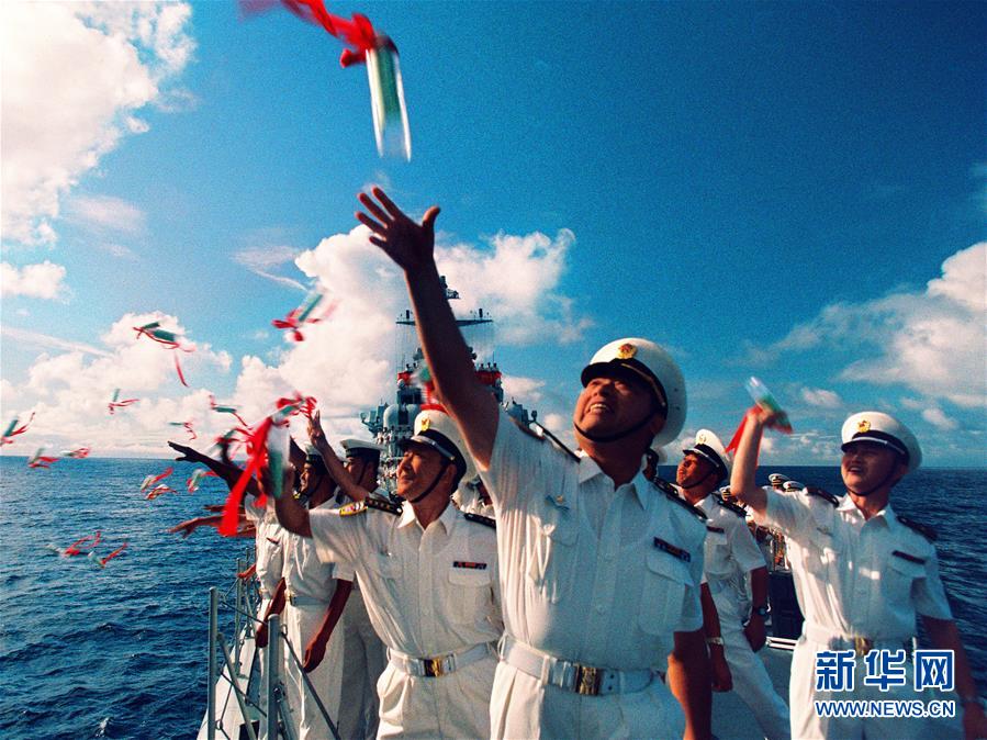 （新華全媒頭條·人民海軍70年·圖文互動）（1）向海圖強春潮涌——黨中央、中央軍委和習主席關心人民海軍建設發展紀實