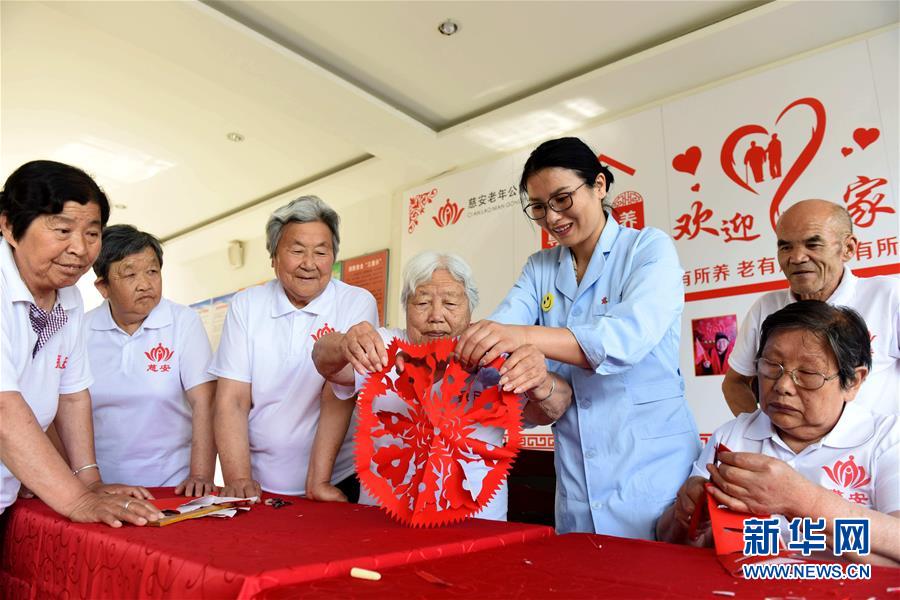 （壯麗70年·奮斗新時代——共和國發展成就巡禮·圖文互動）（9）人民至上的生動實踐——共和國民生發展成就巡禮