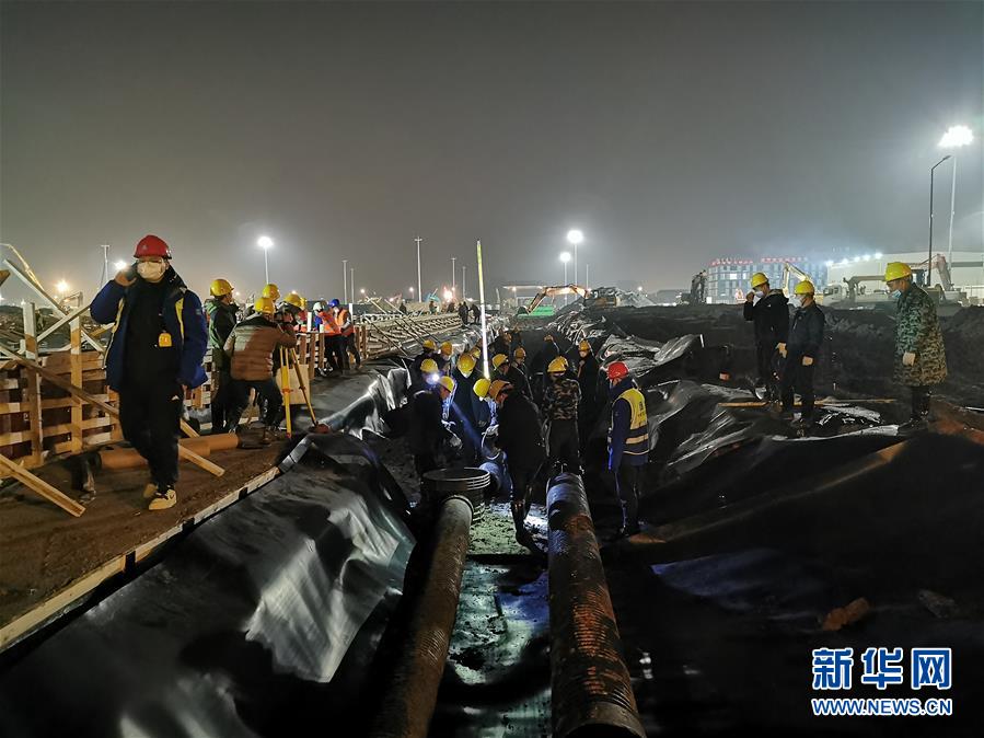 （一線抗疫群英譜·圖文互動）（3）羅文浩：“女兒，你的名字里有溫暖，有榮光！”