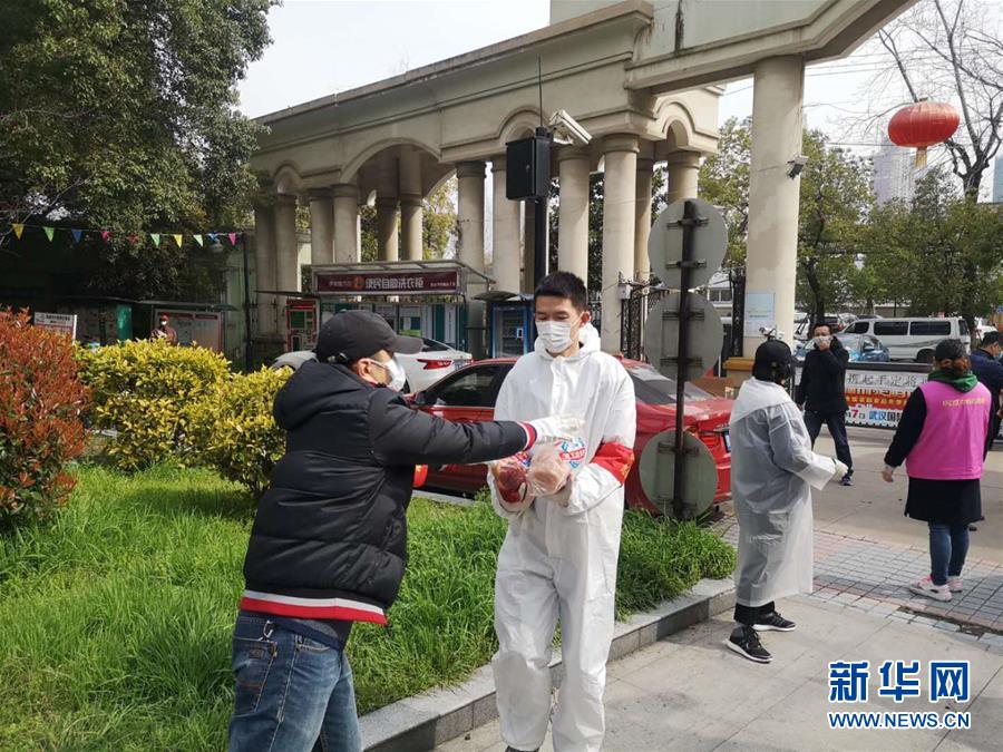 （習(xí)近平致敬的戰(zhàn)“疫”英雄·下沉干部篇·圖文互動(dòng)）（3）他們，挺身而出守防線