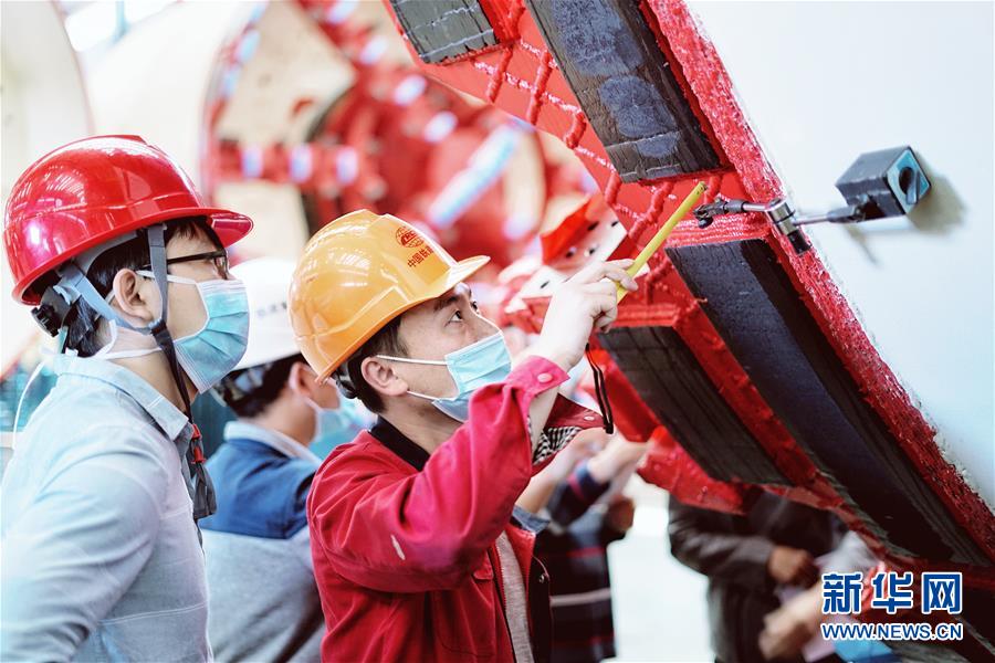 （在習近平新時代中國特色社會主義思想指引下——新時代新作為新篇章·習近平總書記關切事·圖文互動）（1）最有力的支撐，最堅決的攀登——記錄奮戰在復工復產一線的科技工作者