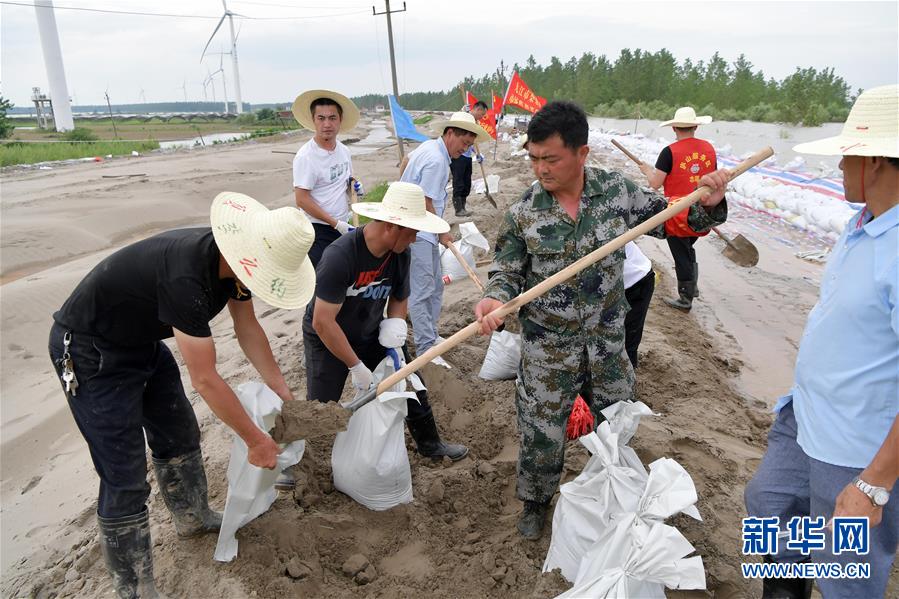 （新華全媒頭條·圖文互動）（3）筑起共御水患的鋼鐵長堤——戰洪一線的“干群關系新答卷”