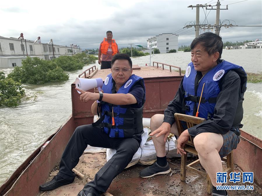 （新華全媒頭條·圖文互動）（1）筑起共御水患的鋼鐵長堤——戰洪一線的“干群關系新答卷”