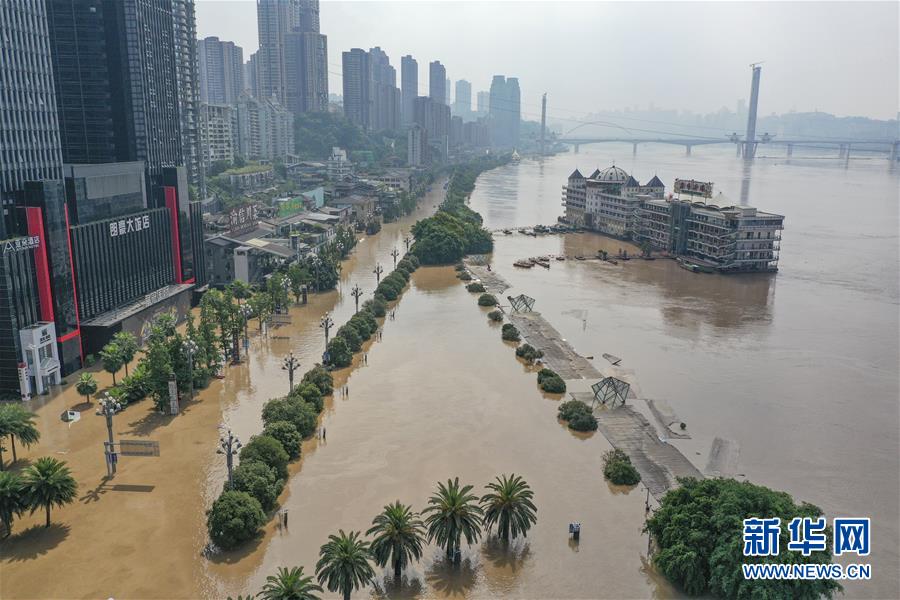 （防汛抗洪·圖文互動）（10）救援，在被洪水漫過的街巷之間——直擊重慶長江、嘉陵江抗洪一線