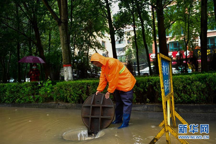 （社會）（3）青海西寧：強降水引發城市積水