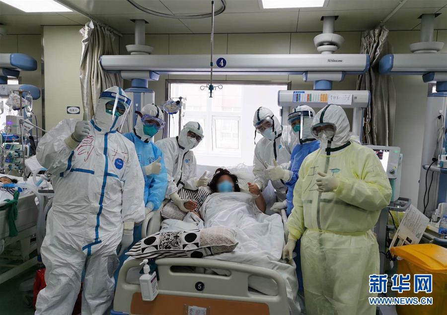 （抗疫一線醫(yī)務(wù)人員英雄群體·圖文互動）（1）合力護航生命之舟——遼寧、上海、廣東等醫(yī)療隊聯(lián)手決戰(zhàn)雷神山
