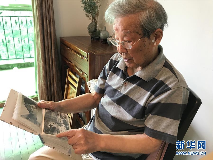 （紀念抗美援朝70周年·圖文互動）戰地金達萊，花兒為誰開？——記志愿軍老戰士文工隊員任紅舉