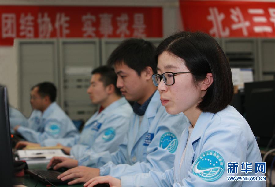 （在習(xí)近平強(qiáng)軍思想指引下·我們在戰(zhàn)位報(bào)告·圖文互動）（1）向著未來戰(zhàn)場沖鋒——國防科技大學(xué)科研創(chuàng)新記事