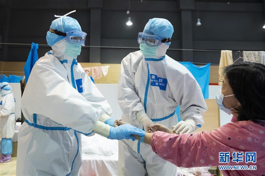 （在習近平新時代中國特色社會主義思想指引下——新時代新作為新篇章·習近平總書記關切事·圖文互動）（6）高擎利劍驅疫魔——科研攻關助力湖北戰“疫”記
