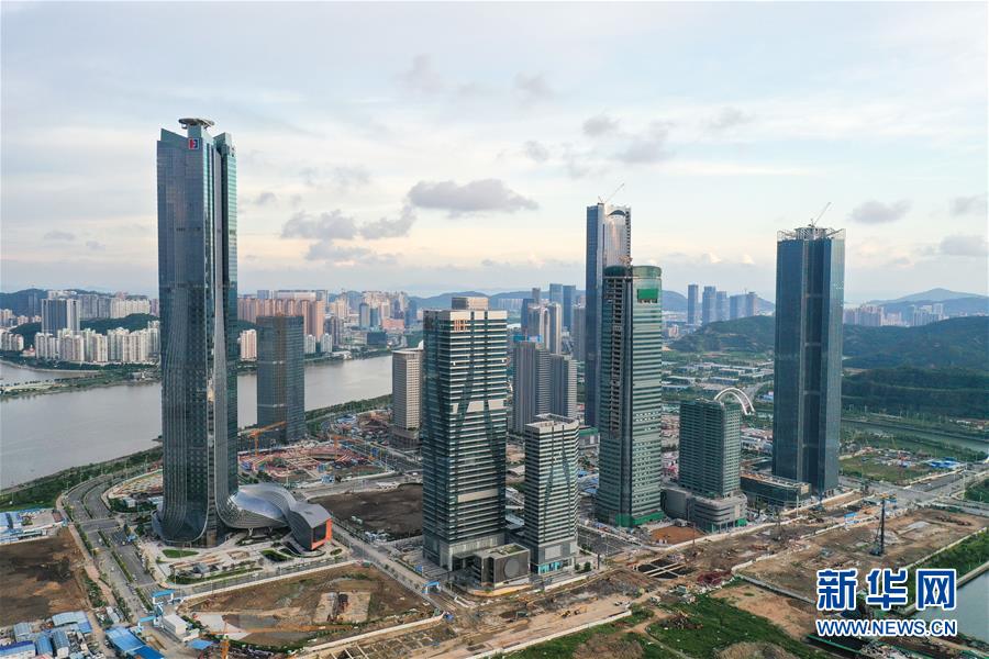（在習(xí)近平新時(shí)代中國(guó)特色社會(huì)主義思想指引下——新時(shí)代新作為新篇章·習(xí)近平總書(shū)記關(guān)切事·圖文互動(dòng)）（13）我家大門(mén)常打開(kāi)——經(jīng)濟(jì)特區(qū)全方位對(duì)外開(kāi)放故事