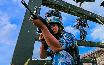 海軍陸戰隊特種障礙訓練，敢來嗎？