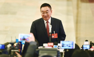水利部部長(zhǎng)接受采訪(fǎng)