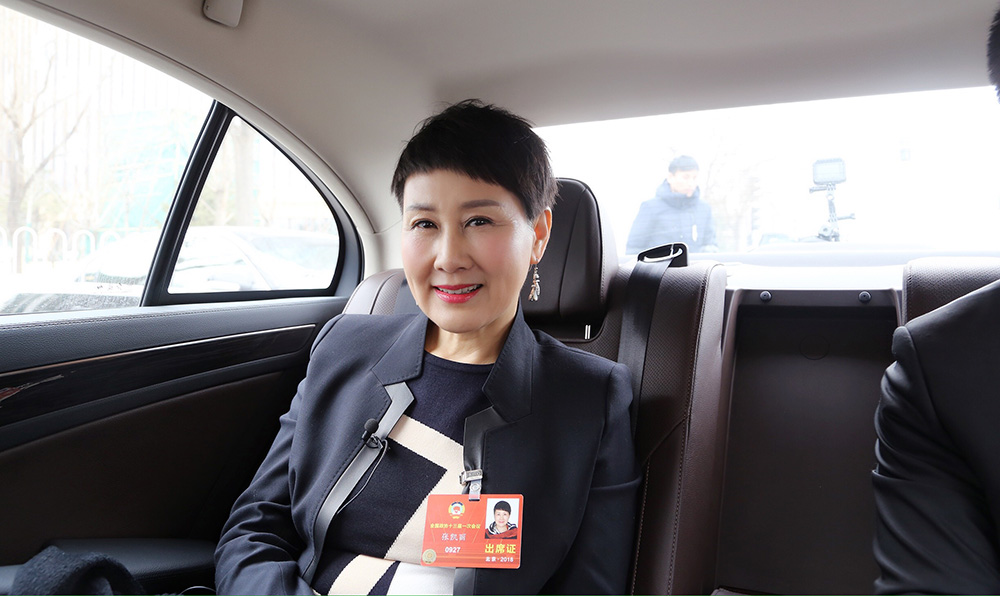 張凱麗7日做客新華網兩會直達車訪談