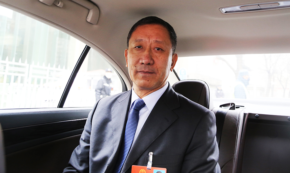 周玉做客新華網兩會直達車訪談