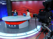 訪(fǎng)談?wù)谶M(jìn)行網(wǎng)絡(luò)直播