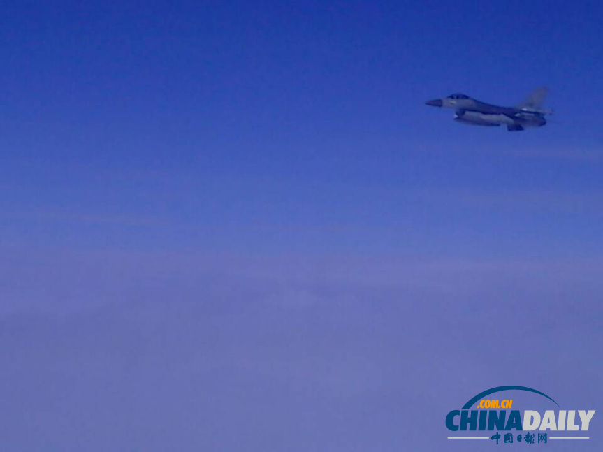 荷蘭皇家空軍2架戰機為習近平主席專機護航