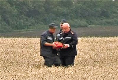 烏反政府武裝20日表示，他們已經找到了疑似客機黑匣子的物體。