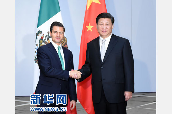 11月16日，國(guó)家主席習(xí)近平在土耳其安塔利亞會(huì)見墨西哥總統(tǒng)培尼亞。 新華社記者張鐸攝