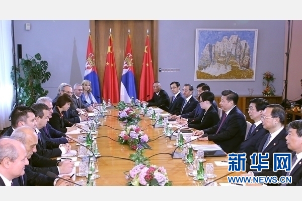 6月18日，國家主席習近平在貝爾格萊德同塞爾維亞總統尼科利奇舉行會談。 新華社記者 馬占成 攝